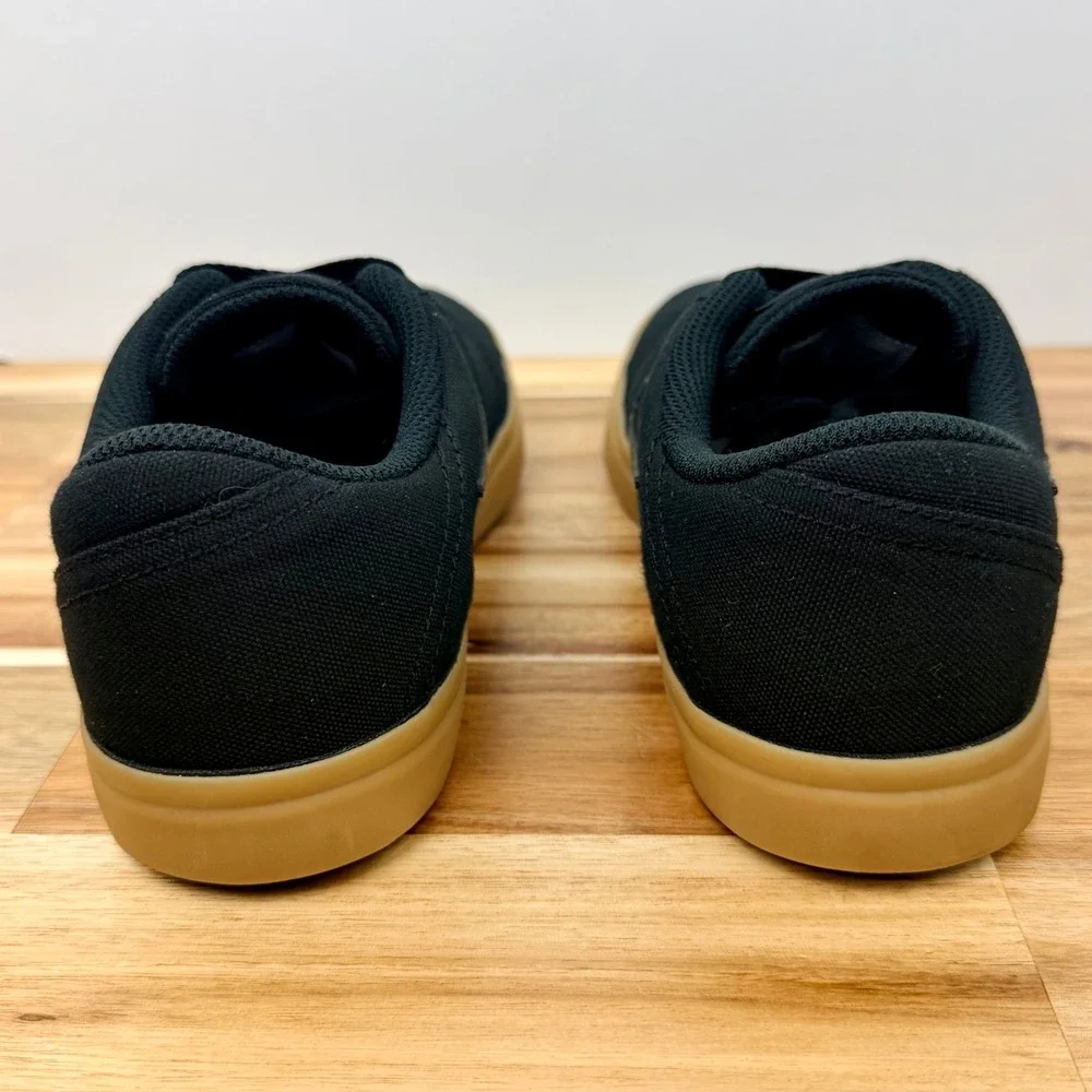 Nike SB Kids Black Canvas Gum Sole Skate Shoes Size 6Y 905373-006